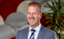Headshot of Andy Harris