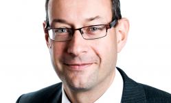 Headshot, Neil Lloyd